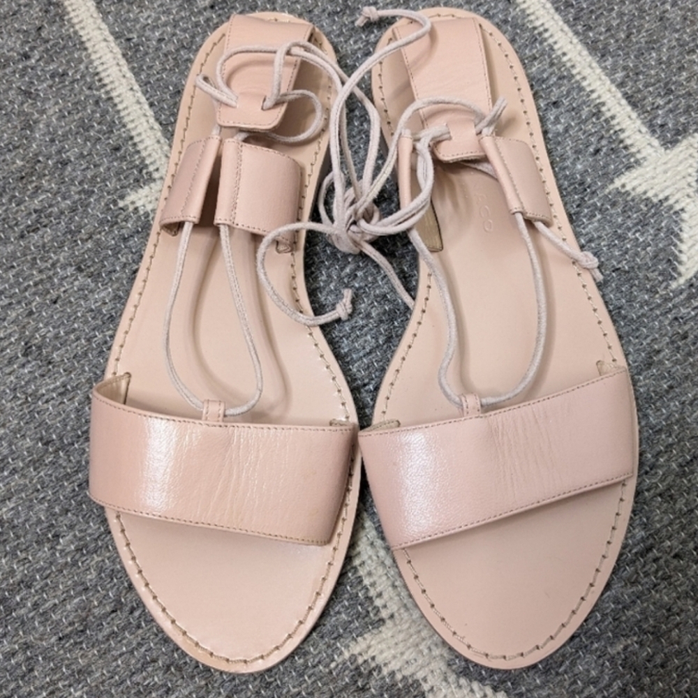 Club Monaco Cream Minimalist Sandals - Picture 4 of 6